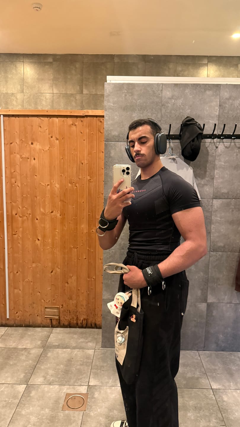 Customer photo review of 465 Superhero Compression Tees