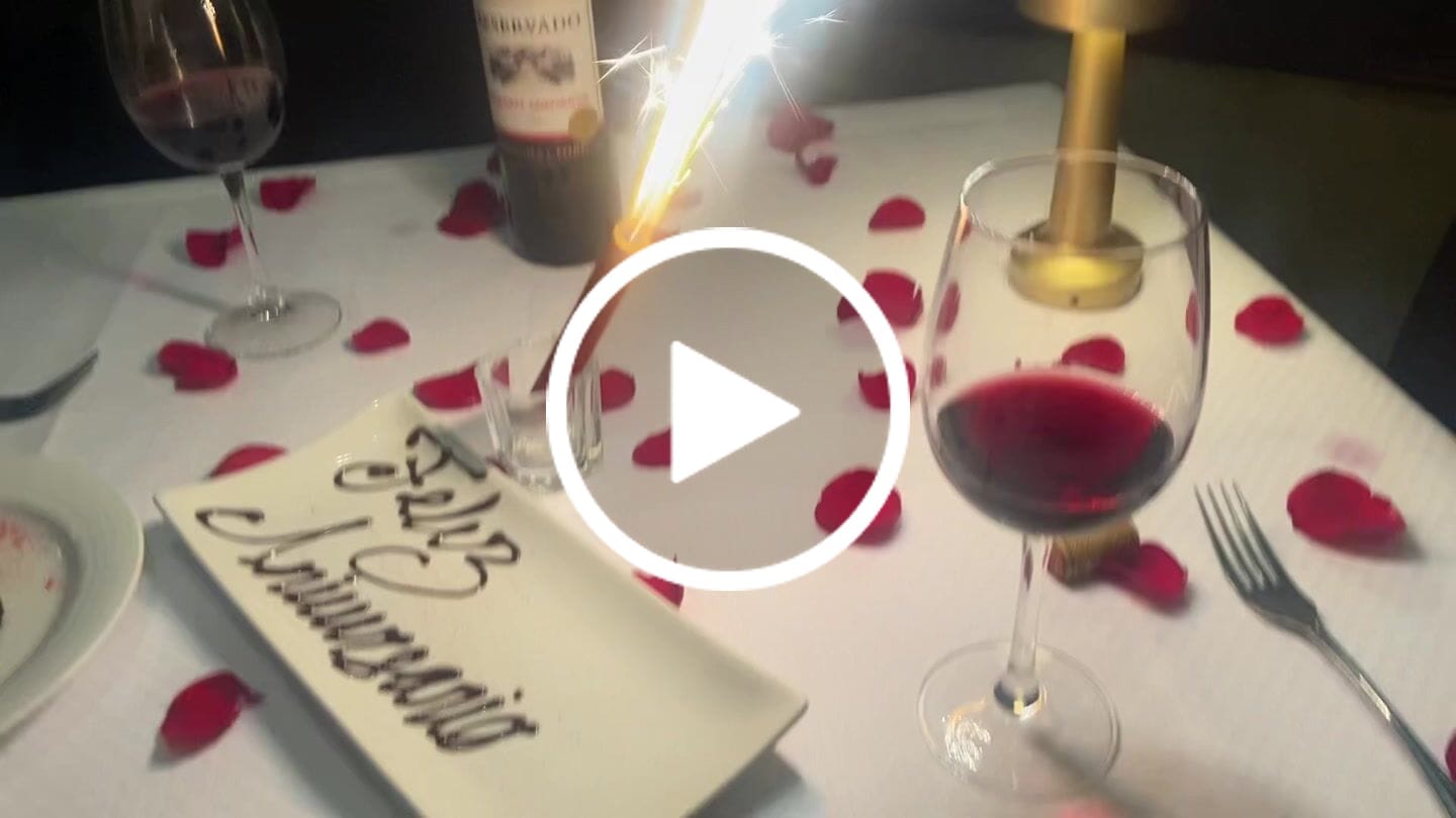 Customer video review of Cena Romántica Mes de las Madres