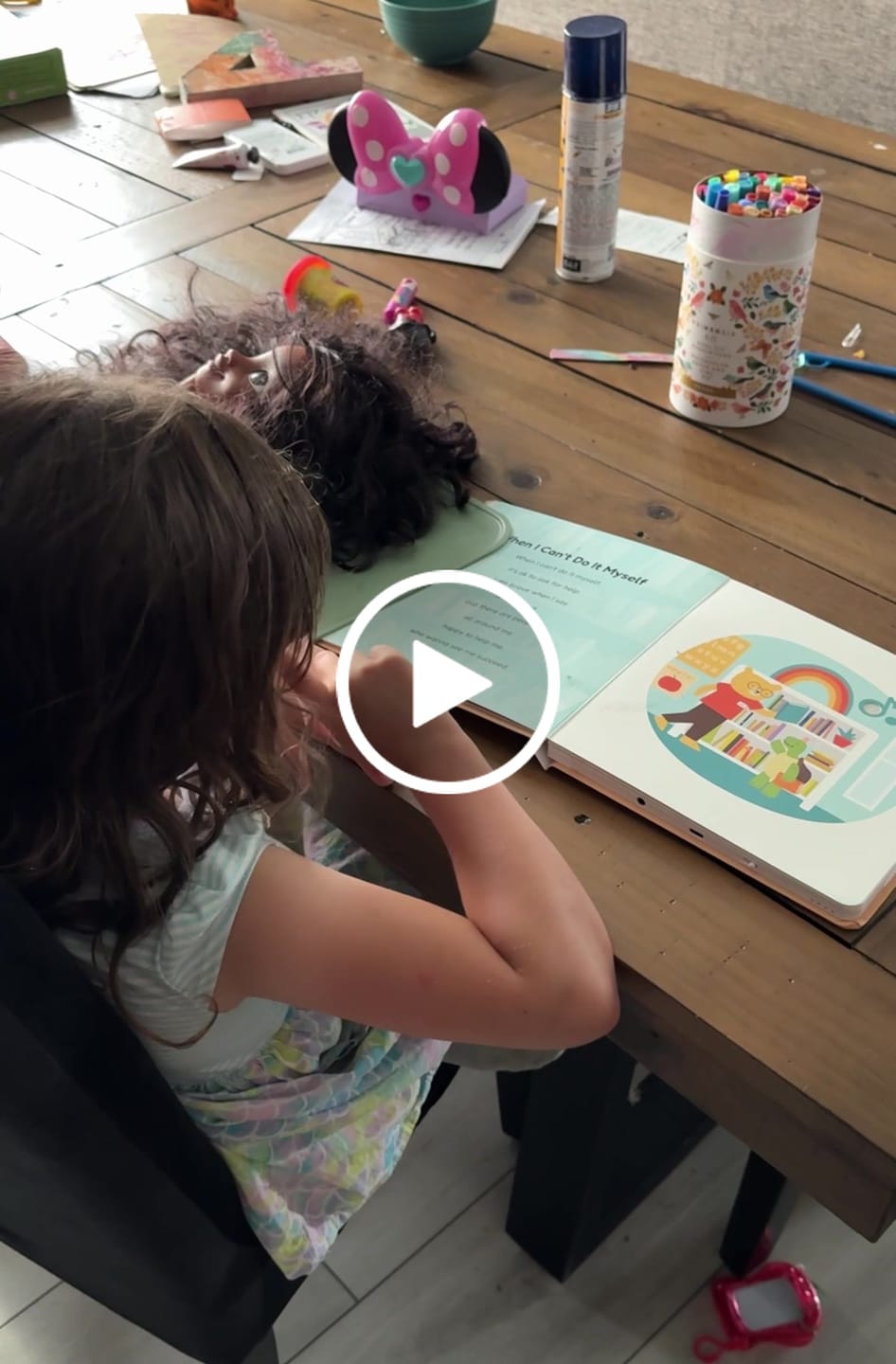 Customer video review of Mama Nous "I Can Do It!" - Headphone Edition