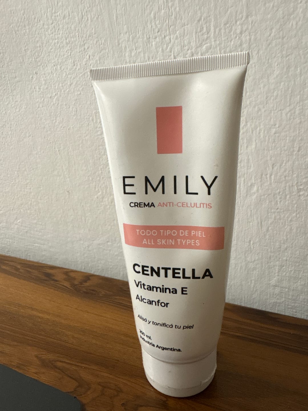 Customer photo review of Crema para Celulitis  Emily • 200ml