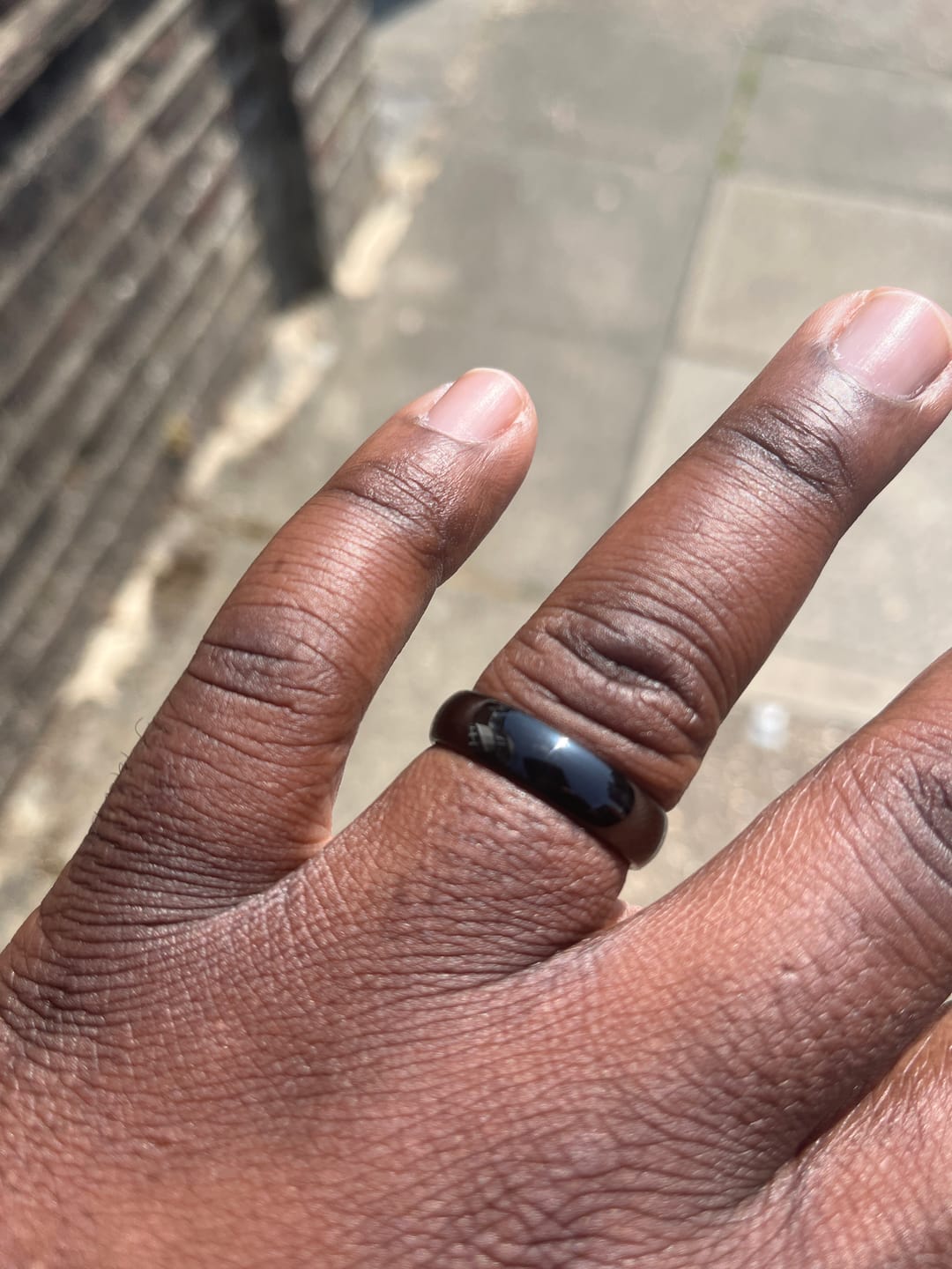 Customer photo review of Black 6mm Wonder Ring