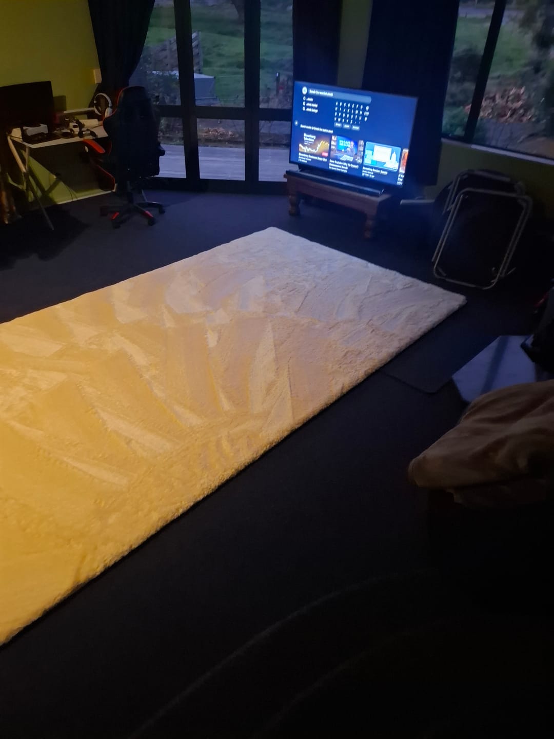 Customer photo review of Deluxe Shaggy Relax Mat - 35mm Memory Foam Base