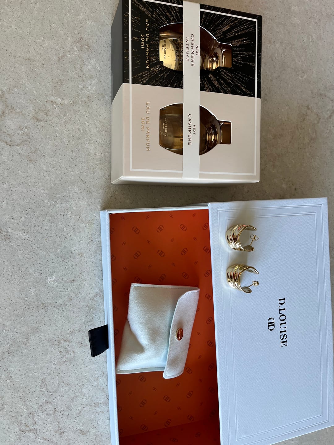 Customer photo review of Gift Box