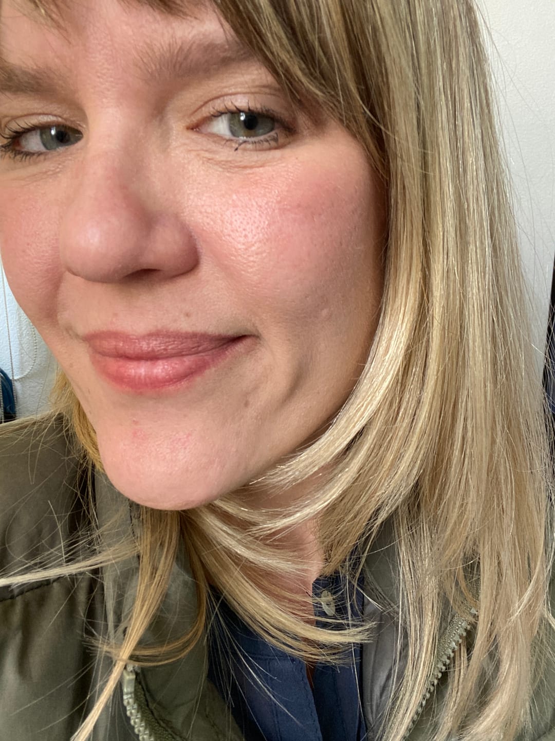Customer photo review of Blush Stick Red Mocha Vizzela + La's