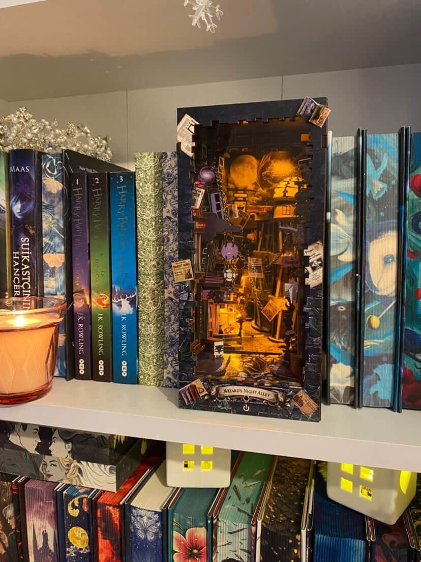 Customer photo review of Wizard's Night Alley Book Nook Kiti | 198 Parça DIY Dekor