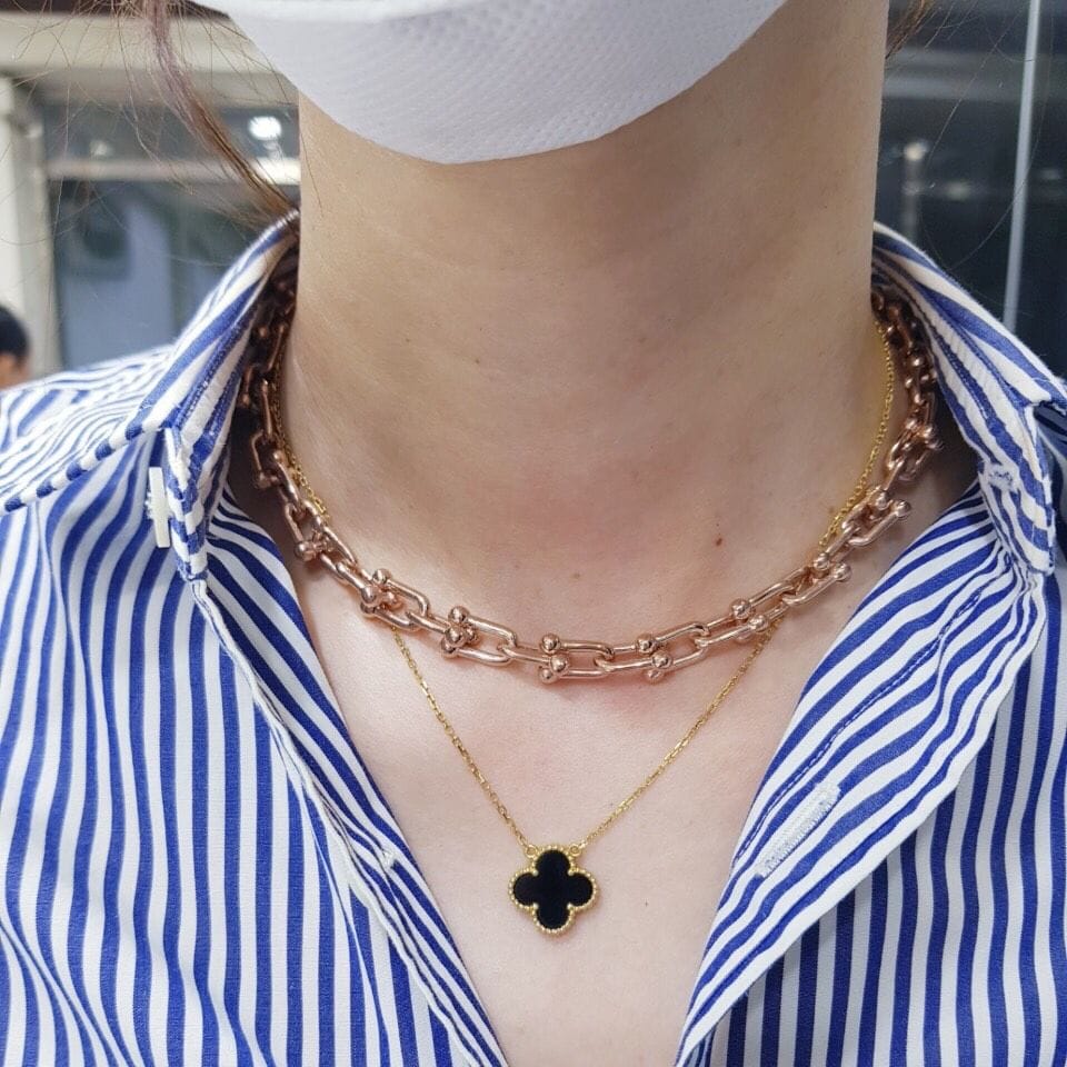 Customer photo review of MX four leaf clover necklace