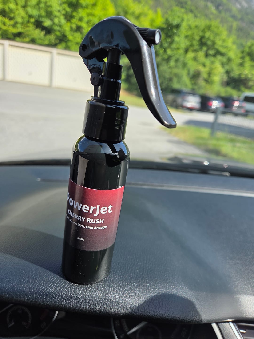Customer photo review of Cherry Rush® | Autoparfüm