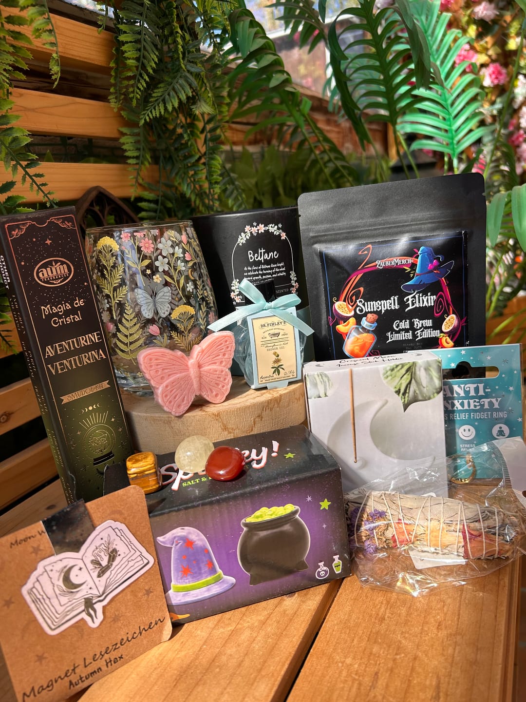 Customer photo review of Witchy Box Mai (Monatlich wechselnd & limtiert)