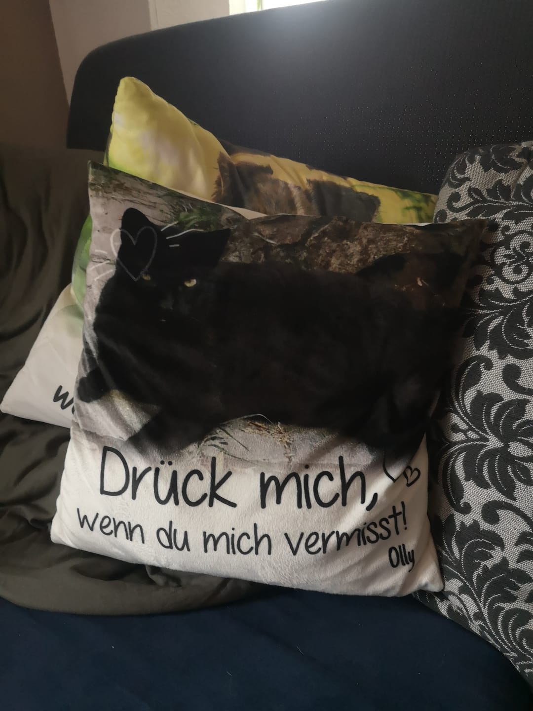 Customer photo review of Personalisiertes Kissen - Drück mich, wenn du mich vermisst