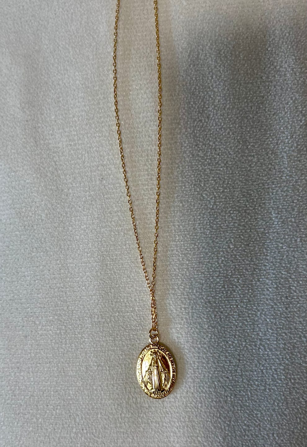 Customer photo review of Collar Virgen María