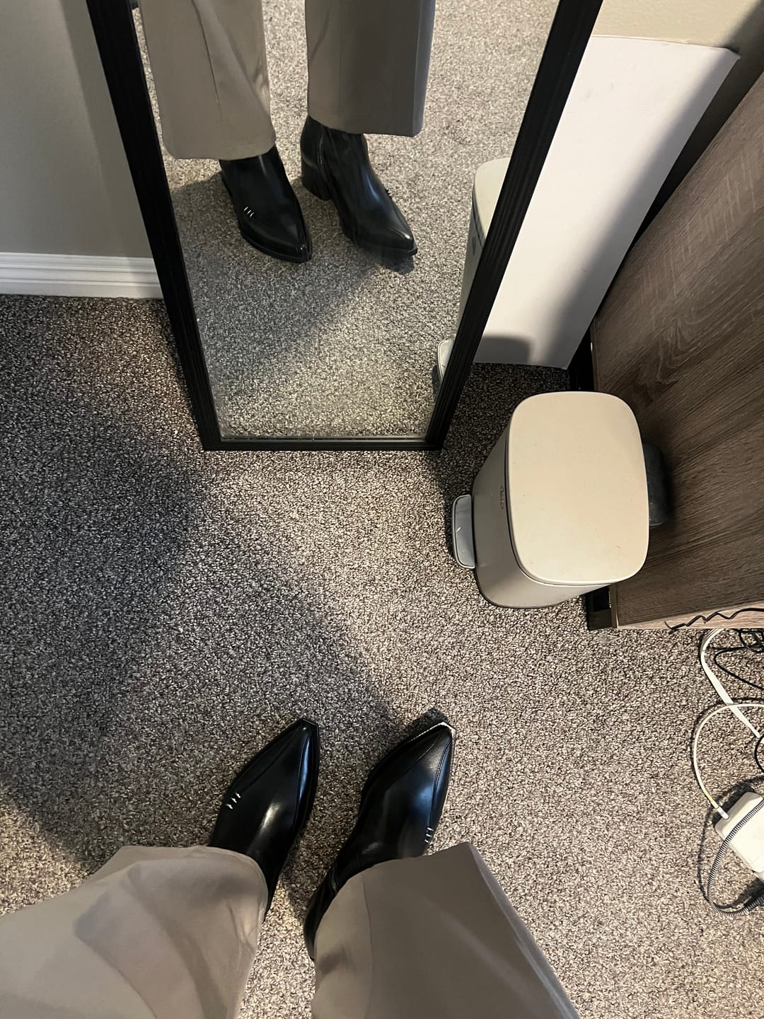 Customer photo review of POINTED LEATHER BOOT - BLACK