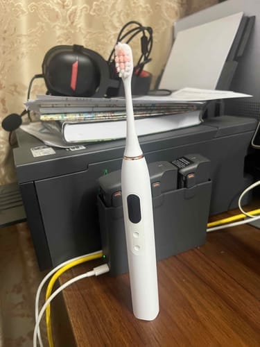 Customer photo review of Oryzom ProSonic V1 – Nettoyage dentaire professionnel avec technologie sonique pour des dents plus lisses et une hygiène bucco-dentaire optimale