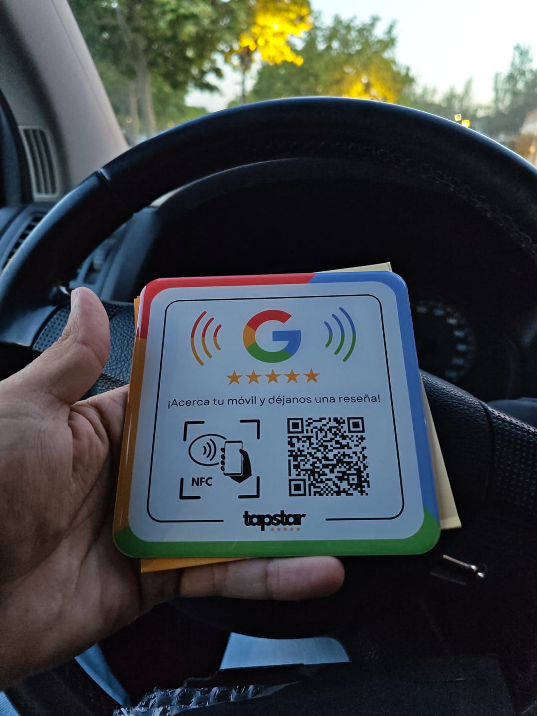 Customer photo review of Placa Reseñas de Google