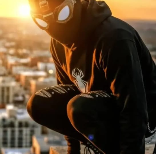 Customer photo review of Spider-Man: Far From Home (Stealth Suit) Mask