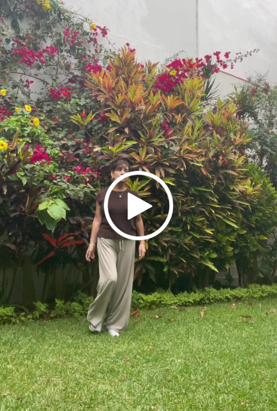 Customer video review of Everyday Palazzo | AlgaKnit - Black