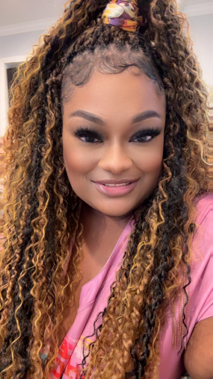 Customer photo review of Bobbi Boss Xtra Boho Pre-Looped Crochet Braids - BOHO FINE TWIST+WAVE 14/24 3X