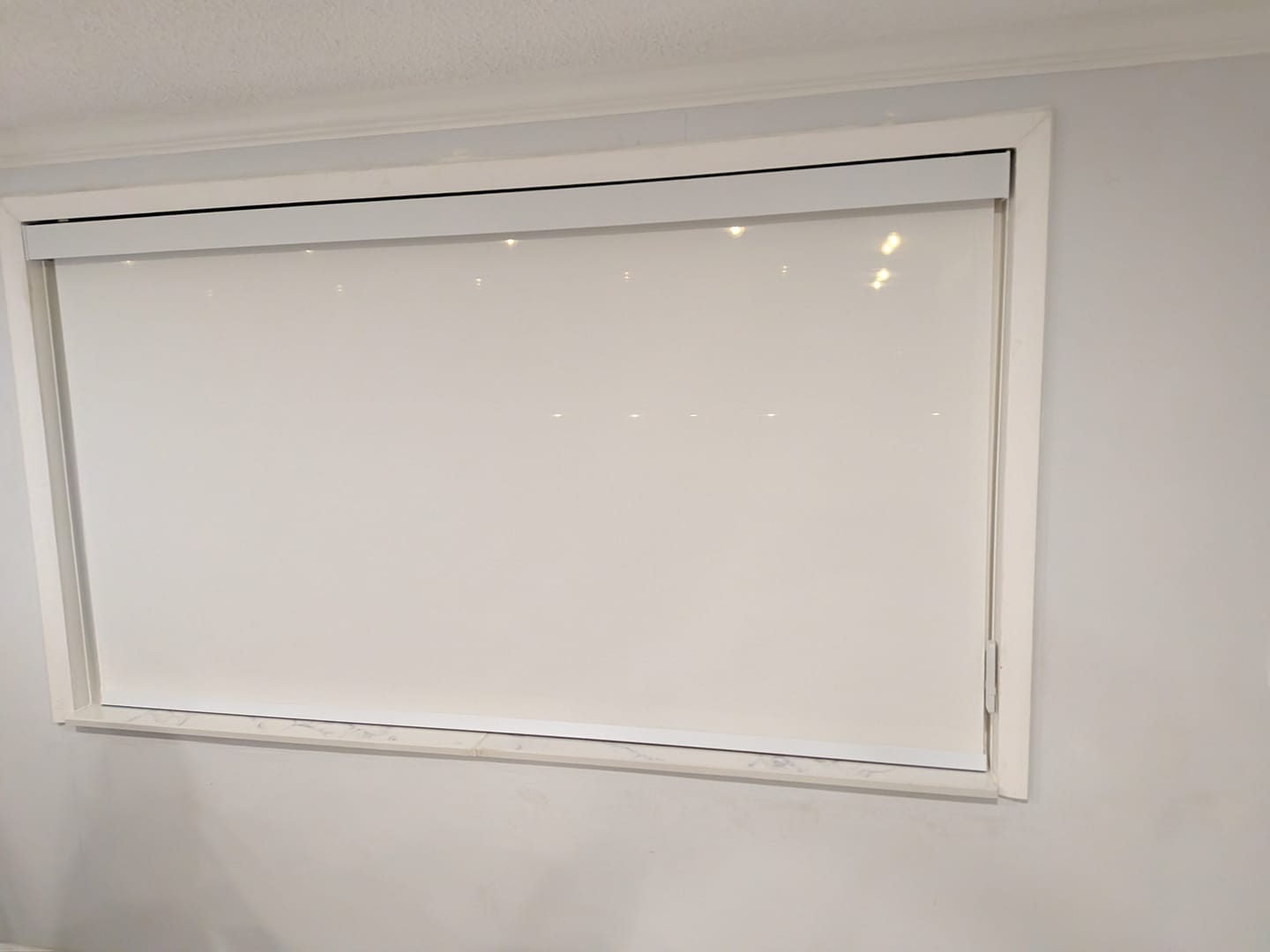 Customer photo review of SmartWings Motorized Light Filtering Solar Shades 1%/3%/5% Openness Aventus
