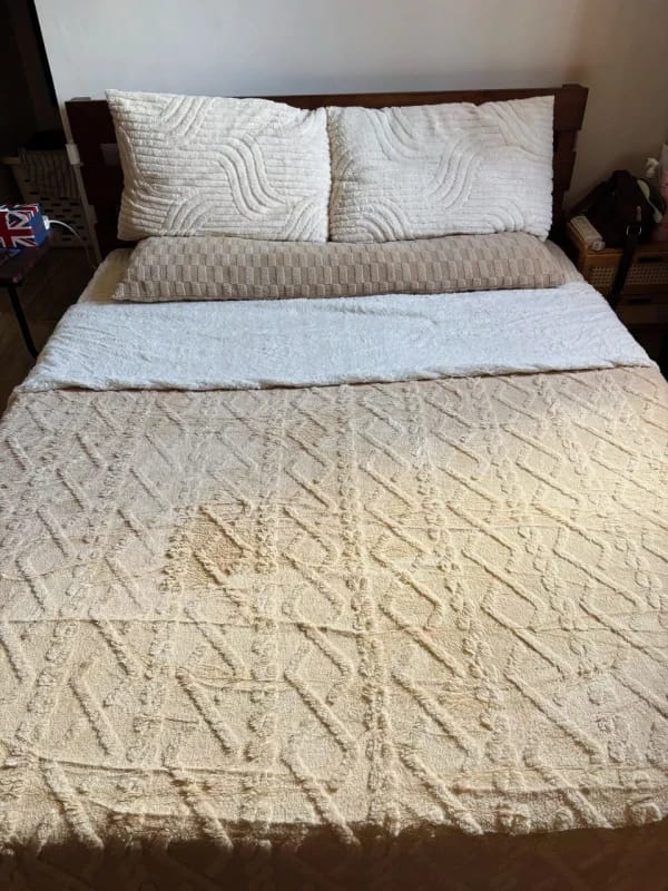 Customer photo review of Sherpa Fleece Blanket – Reversible Winter Throw