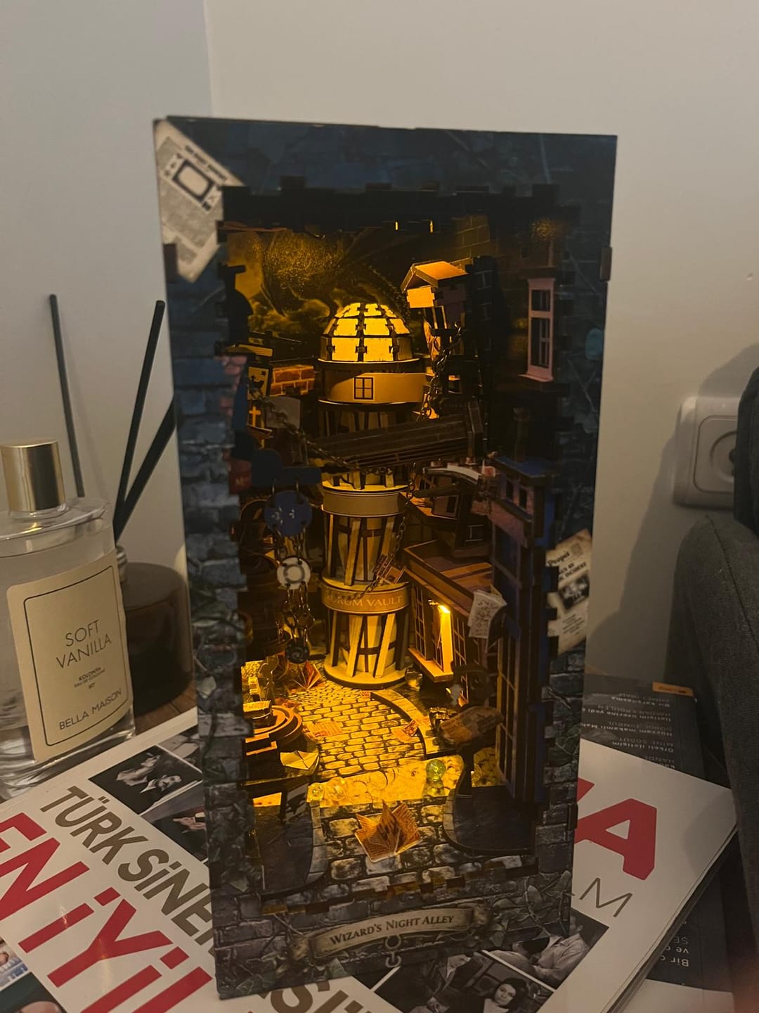 Customer photo review of Wizard's Night Alley Book Nook Kiti | 198 Parça DIY Dekor