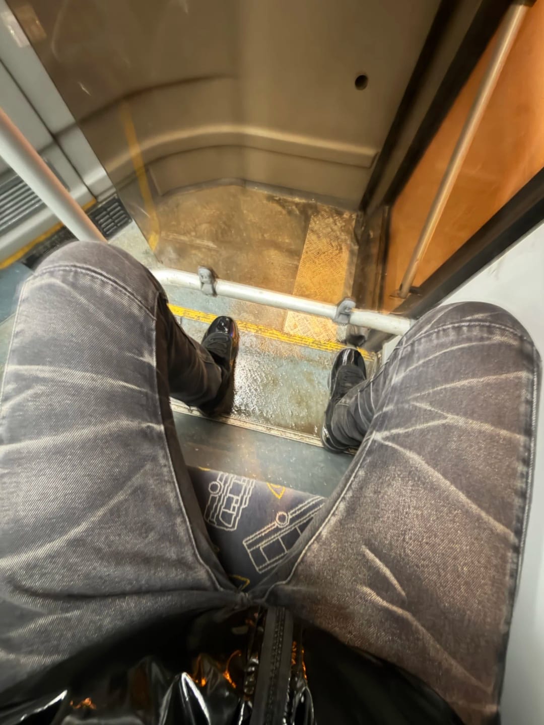 Customer photo review of Men's Slim Denim Cargo Pants
