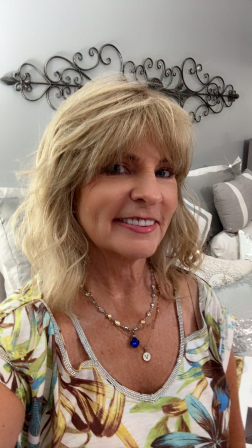 Customer photo review of PLAYFUL TEASE - Soft Beige Blonde