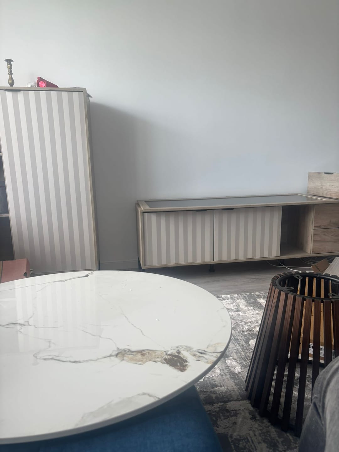 Customer photo review of Masuta cafea MDF CARINA, bej cu efect de marmura/nuc, 80x46 cm