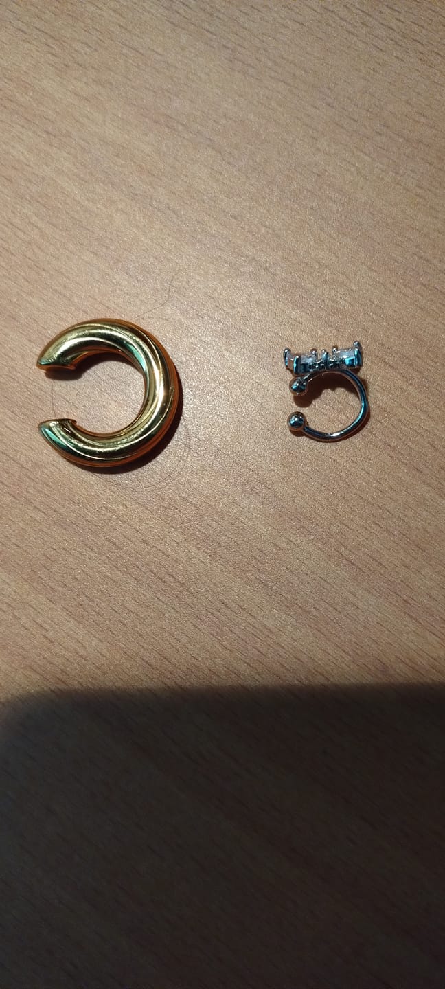Customer photo review of Orecchino Ear Cuff Farfallina