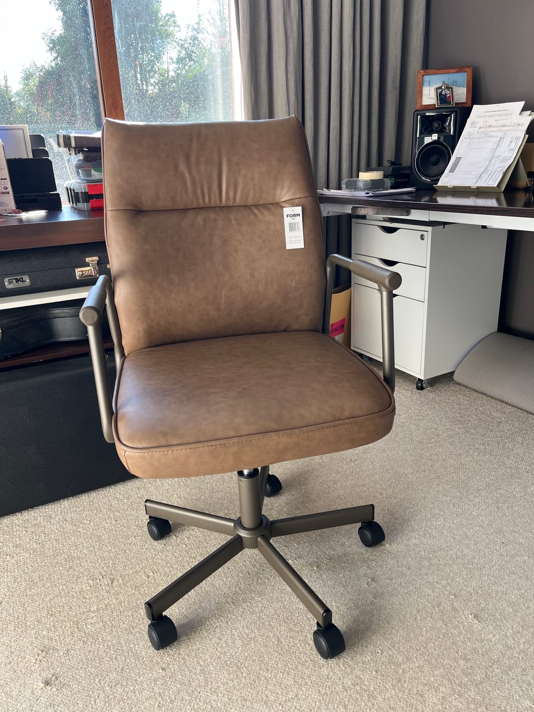Customer photo review of Silla Diseño Home Office Yale Media Café