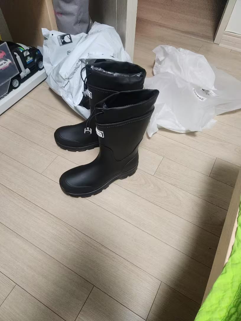 Customer photo review of Uniwersalne Wodoodporne Buty Outdoor – Antypoślizgowe z Trwałego PVC