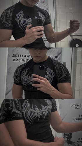Customer photo review of Void Tech™ Parasite Short Sleeve Compression [HOLLOW PURPLE]