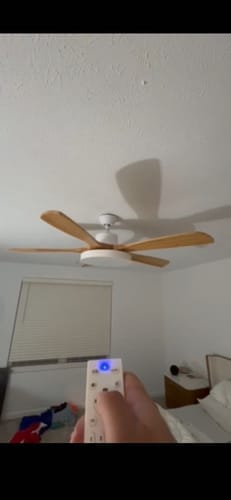 Customer photo review of WOMO Ventiladores de techo con luz Reversible Escandinavo - WM5002