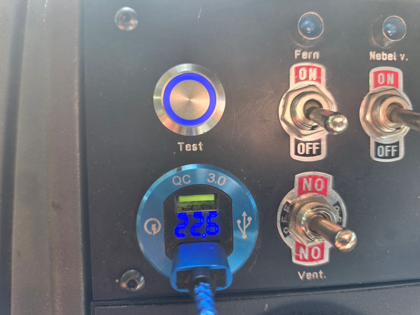 Customer photo review of LED Taster - mit Schraubkontakten - 19 mm Durchmesser - IP 67