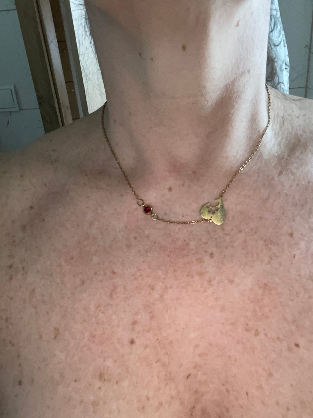 Customer photo review of Personalizovaný náhrdelník se srdíčkem a tlapičkou