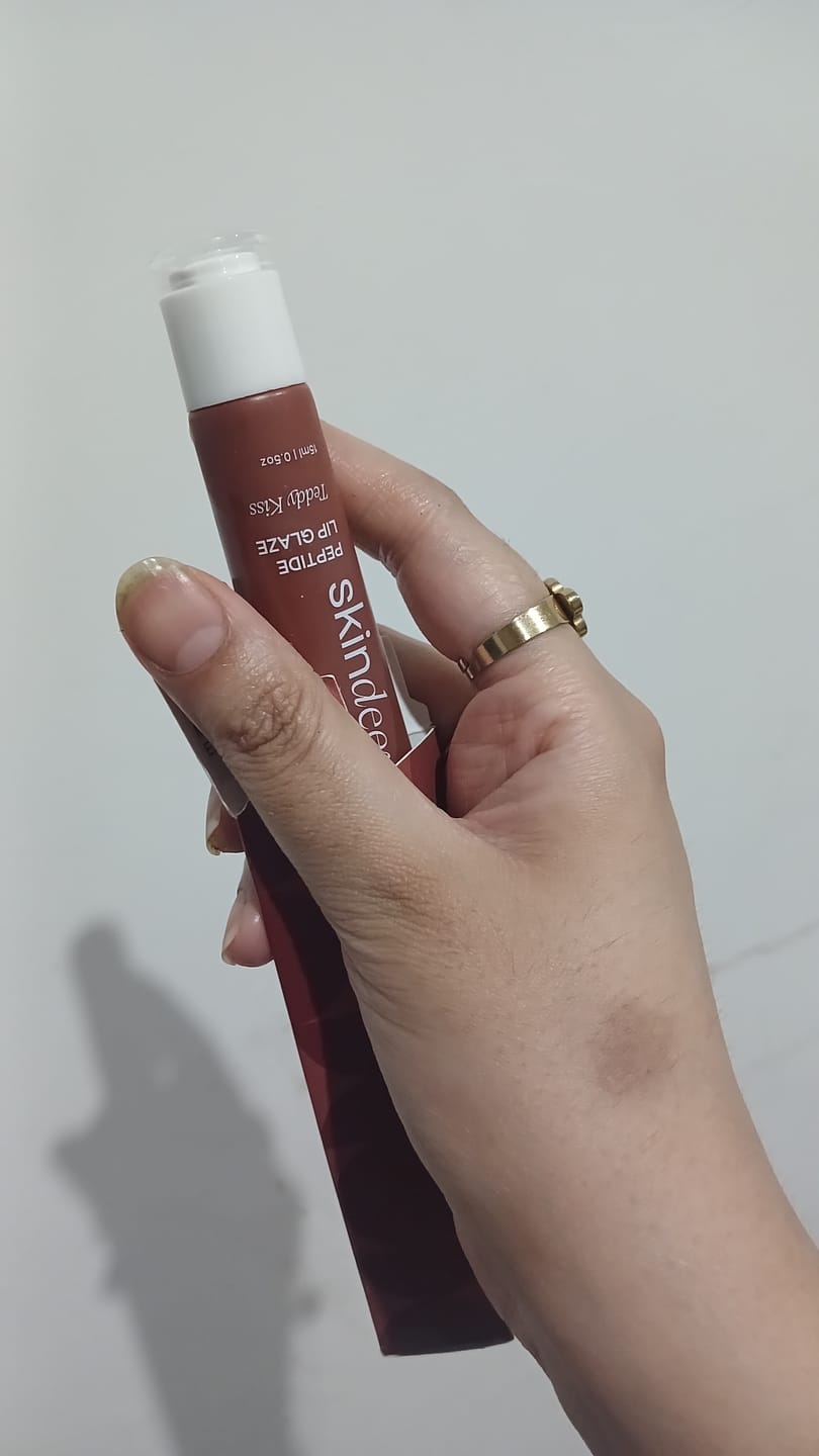 Customer photo review of Peptide Lip Glaze
