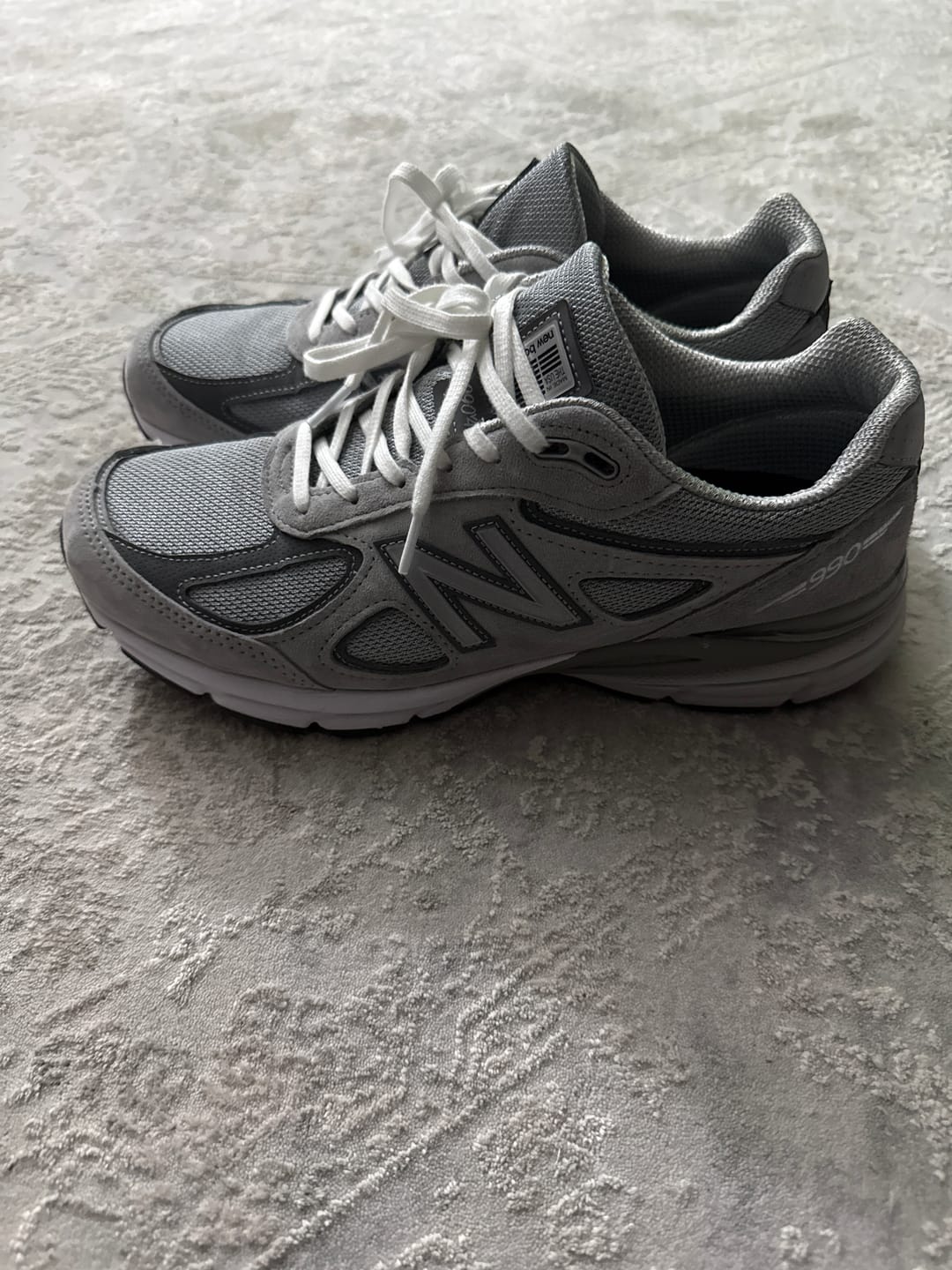 Customer photo review of New Balance Made in USA 990v4 Core Grey with Silver U990GR4