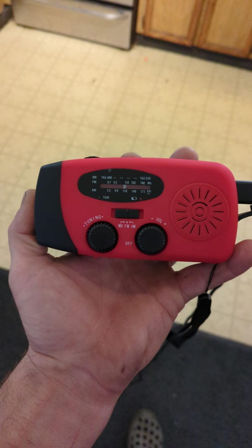 Customer photo review of Wielofunkcyjne Radio Awaryjne – Solarne, Dynamo i Powerbank