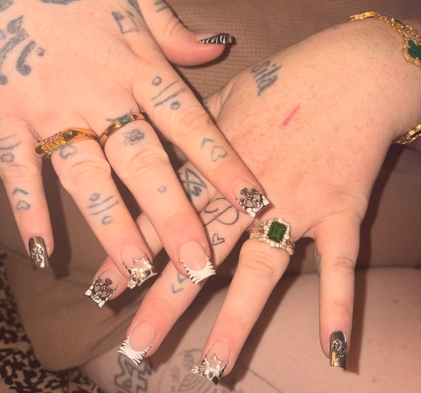Customer photo review of Chained Start Duck Nails
