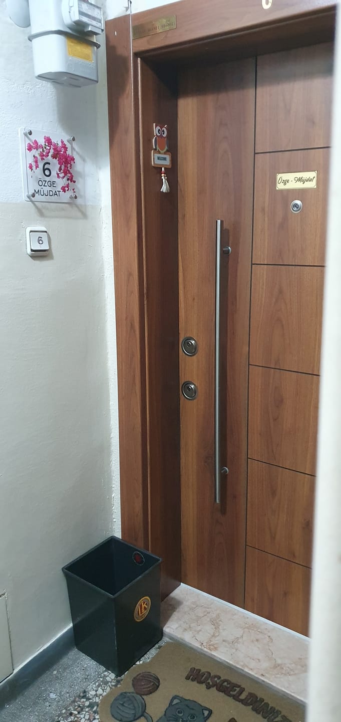 Customer photo review of Kişiye Özel Begonvil Çiçekli Kapı İsimliği