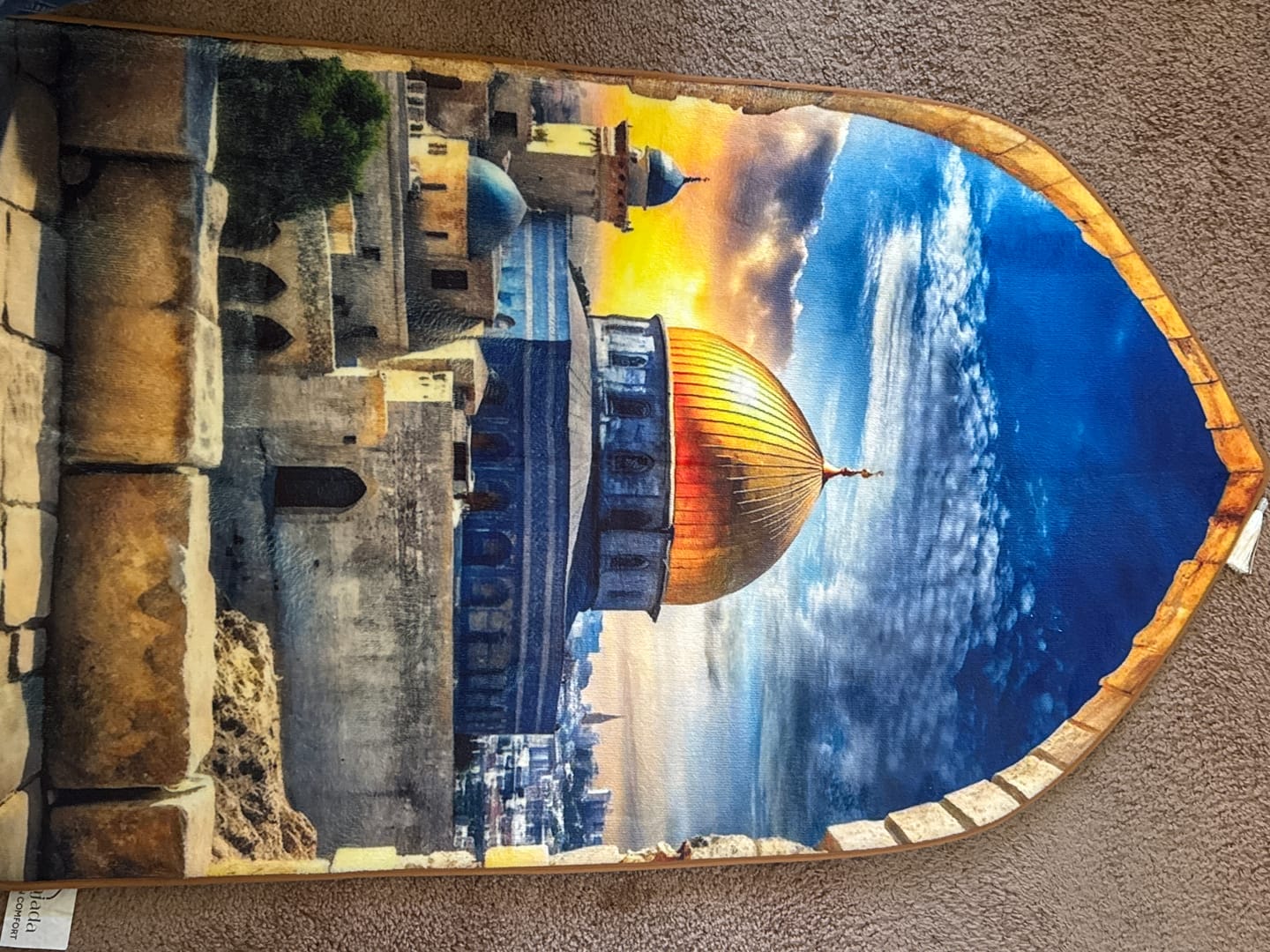 Customer photo review of Noor al-Quds Padded Prayer Mat
