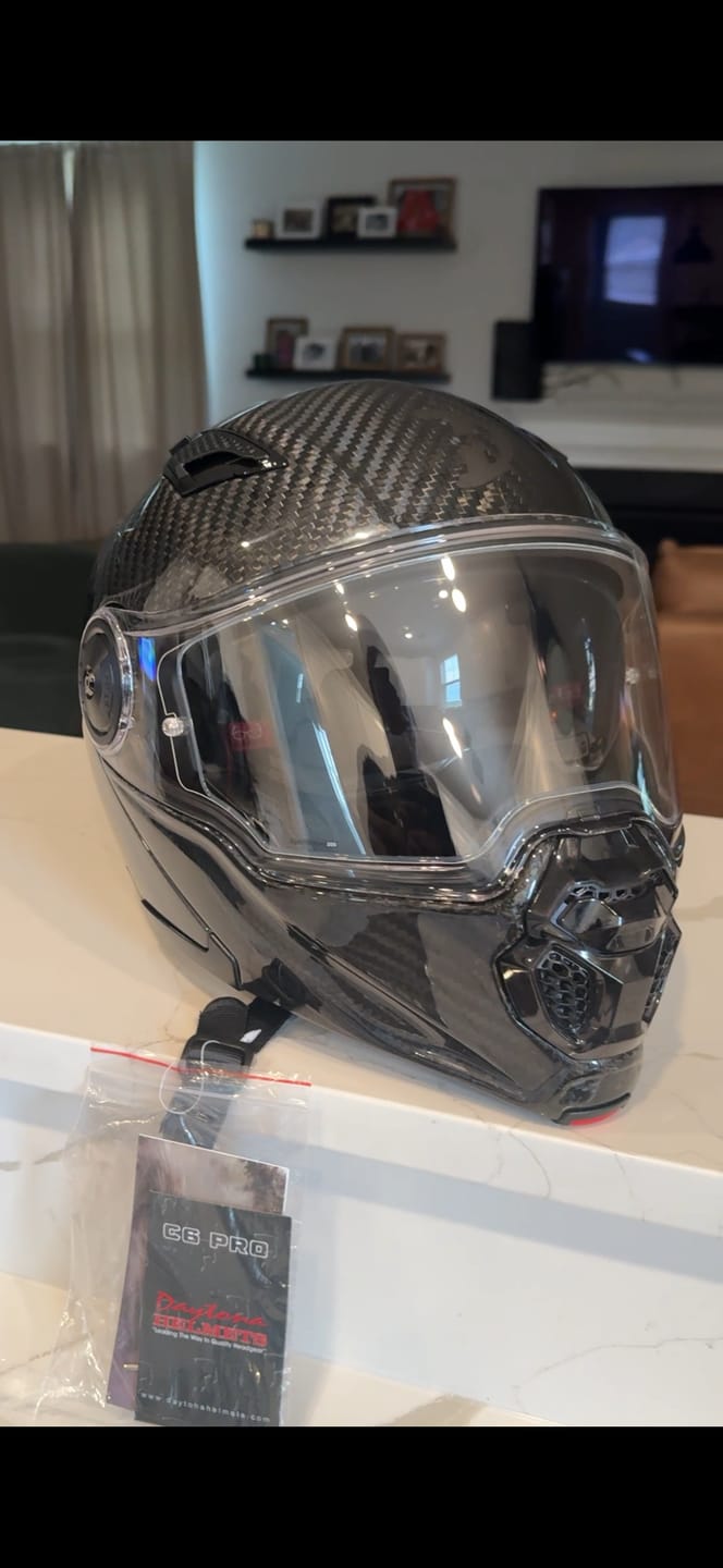 Customer photo review of D.O.T. & ECE Daytona C6 PRO- Grey Carbon Fiber