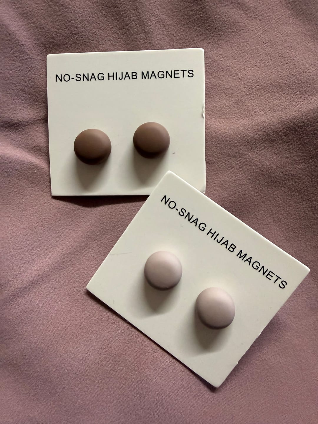 Customer photo review of Hijab Magnet - Layla