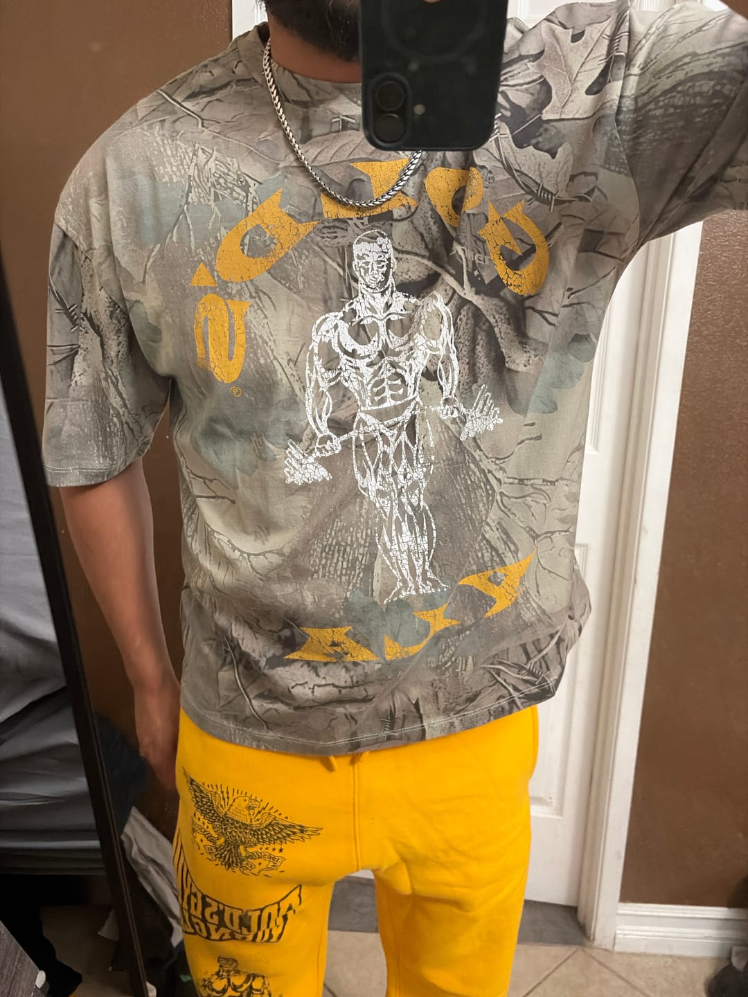 Customer photo review of 4213 - Gold's Iron Legacy Icon Tees