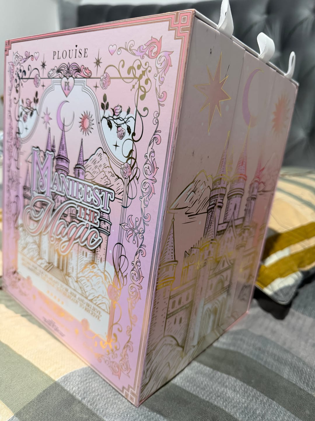 Customer photo review of Manifest The Magic Makeup Set