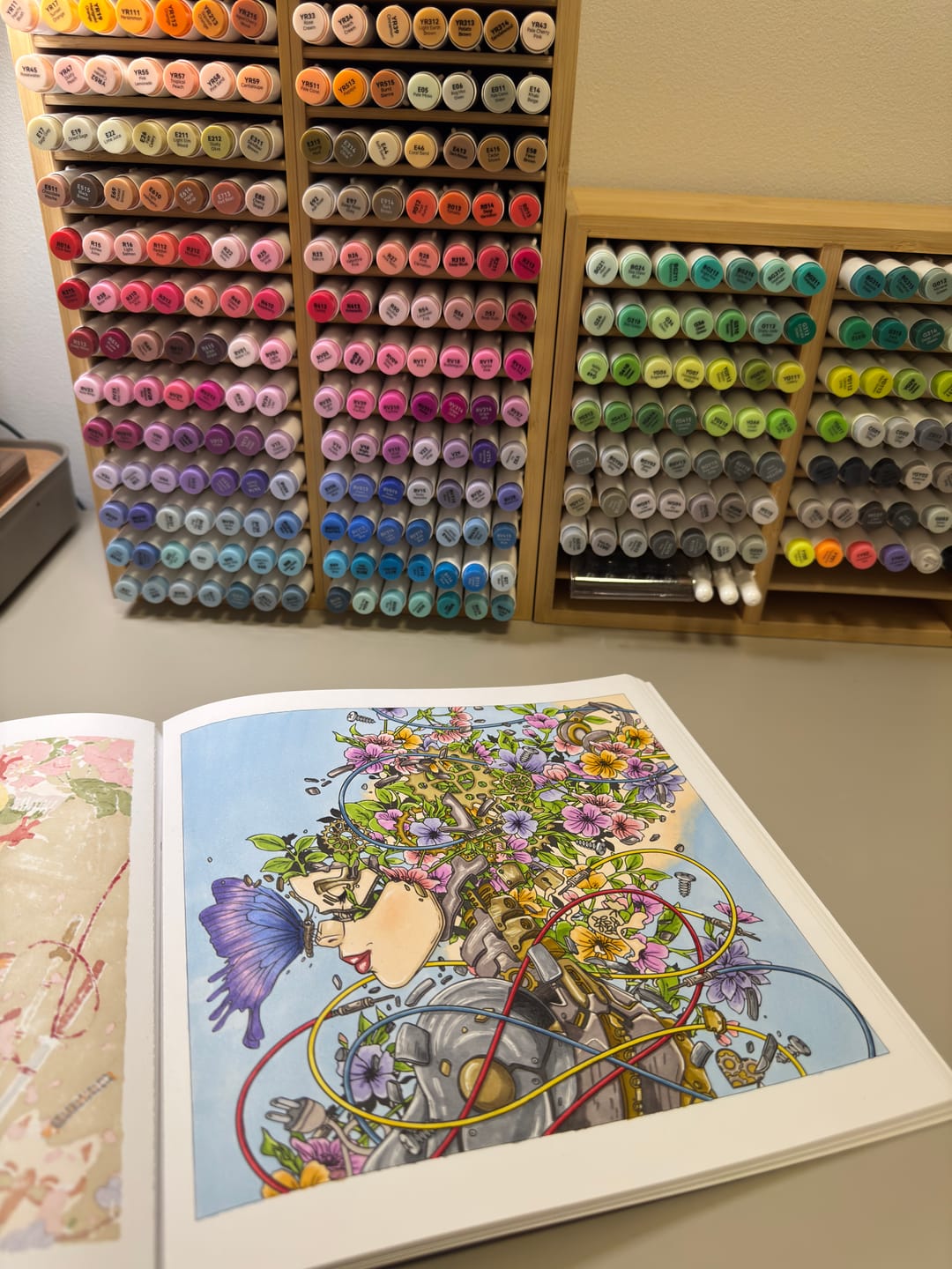 Customer photo review of Ohuhu Honolulu Brush Markers - Large Set