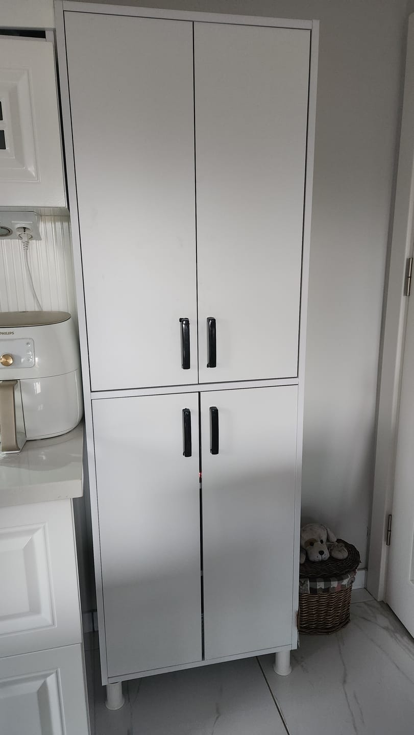 Customer photo review of Rani F1 Çok Amaçlı Dolap 4 Kapaklı 6 Raflı Banyo Kiler Mutfak Dolabı Beyaz M4