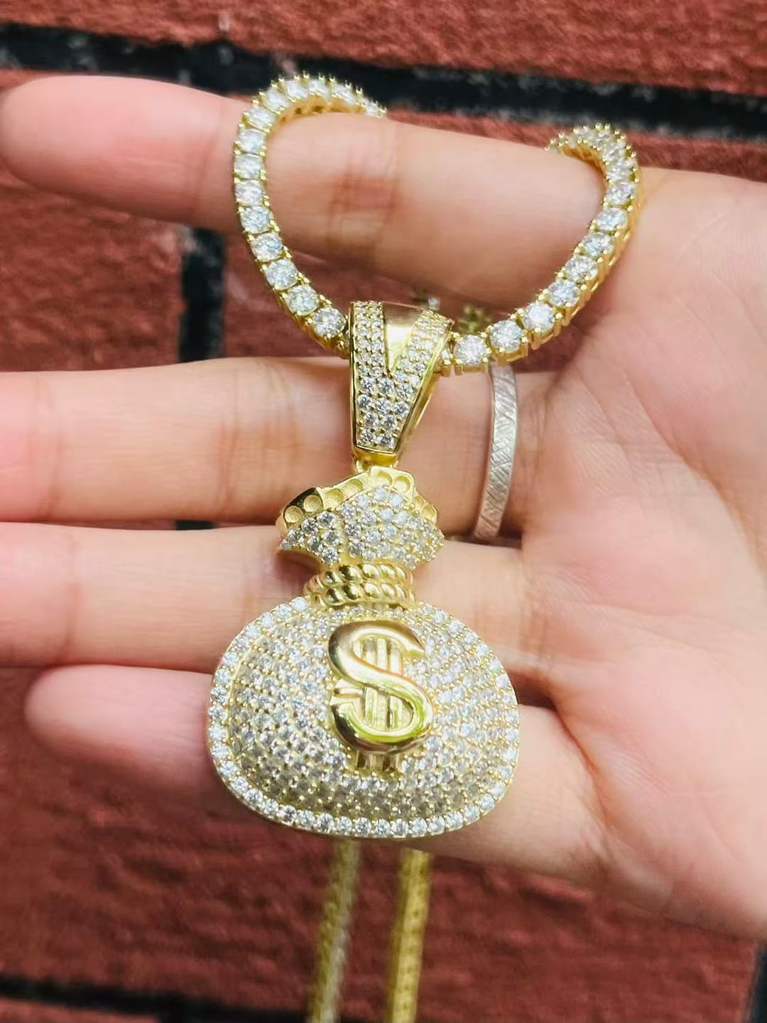 Customer photo review of GL Hip Hop VVS Moissanite Iced Out Money Bag Pendant
