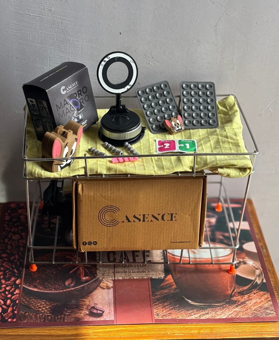 Customer photo review of 360° MagPro Magnetic Phone Holder by Casence