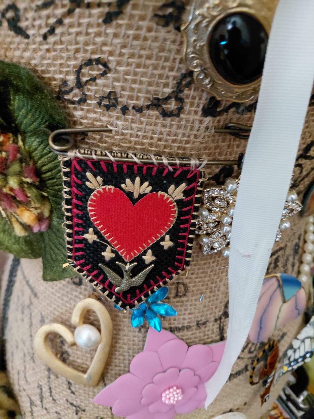 Customer photo review of Christianartworkshop Hand-Embroidered Hope Protection Pocket Brooch