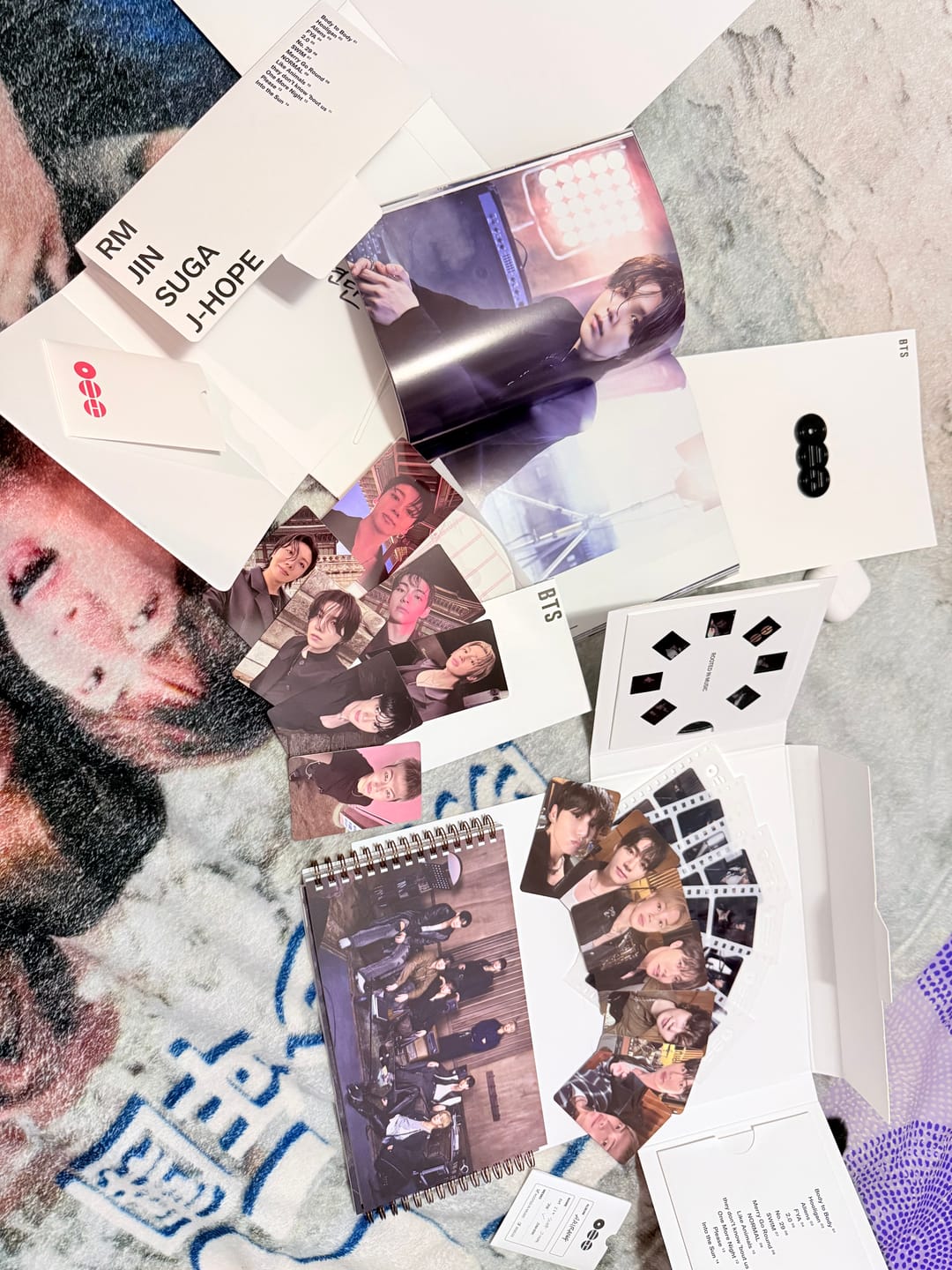 Customer photo review of BTS - ARIRANG 5TH ALBUM STANDARD SET