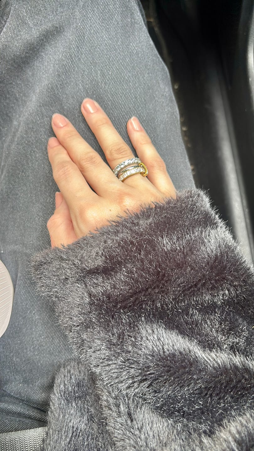 Customer photo review of Square Pave Infinity Flow Ring 14K Vergoldet